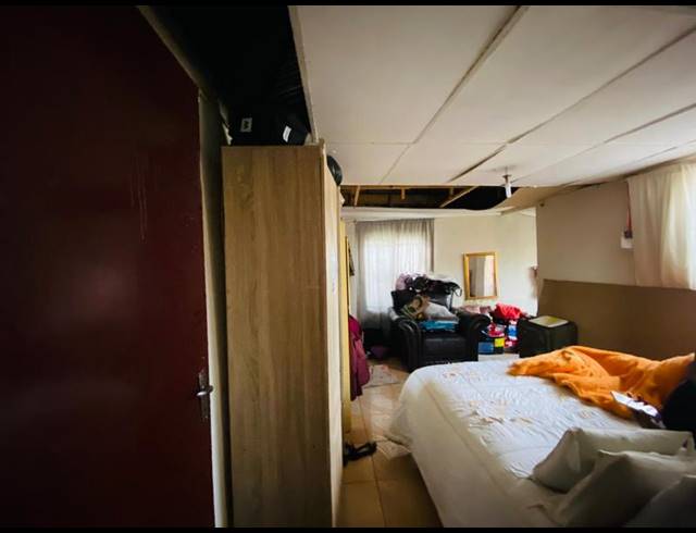 2 BEDROOM HOUSE FOR SALE IN KATLEHONG SOUTH